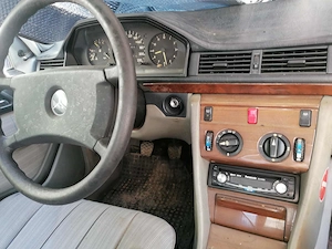 Mercedes w124 an 1986, motor 2.0 disel clasic, interior curat - imagine 9