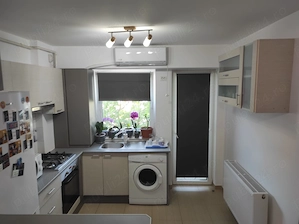 Vând apartament 2 camere , complet mobilat și utilat, cu loc de parcare sub bloc. - imagine 7