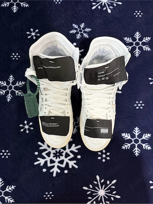 Vand adidasi off white court