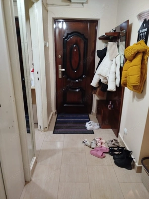 Apartament 3 camere de vânzare – Piața Centrală, etaj 3