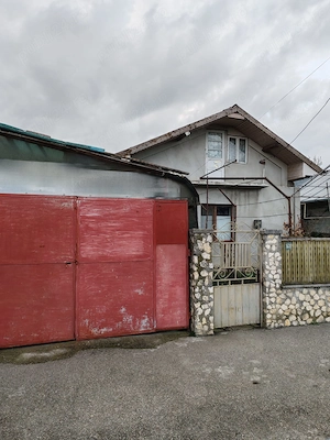 Casă de vânzare Oltenița, jud. Călărași 85.000 euro negociabil.