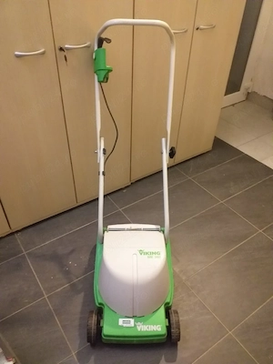   Viking masina de tuns gazonul  - imagine 3