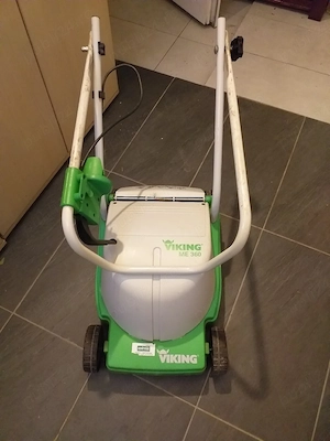   Viking masina de tuns gazonul  - imagine 1