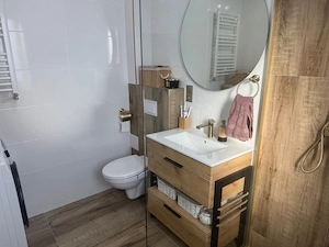 Apartament modern cu 3 camere in zona linistita de case - imagine 4