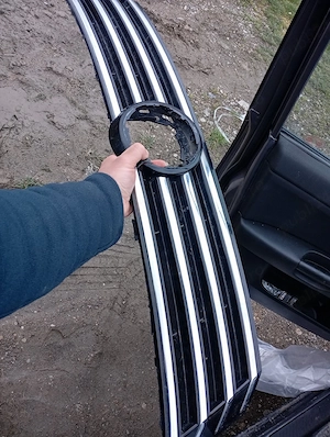 grila pentru aer ,Wv.Passat. - imagine 2