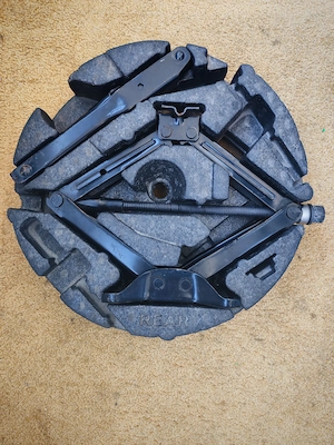 Cric, coarbă cheie roți  - imagine 3