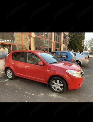Vand Dacia Sandero 2009 pret 1800 euro  negociabil nu are asigurare si Itp 