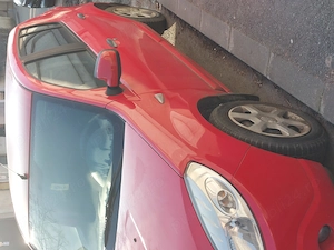 Vand Dacia Sandero 2009 pret 1800 euro  negociabil nu are asigurare si Itp  - imagine 5