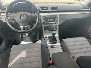 Volkswagen Passat 1.6 TDI   105 CP   Euro 5   2012 6 trepte - imagine 9
