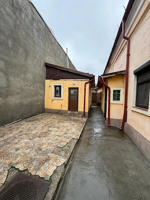 Casa 2 camere zona Parcul Carol , Cazare salariatii!!