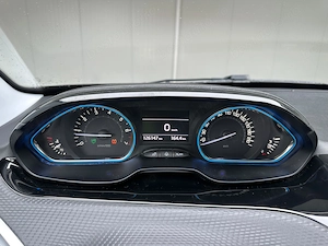 Peugeot 2008 1.2 Benzina 110 CP An 2016 - imagine 7