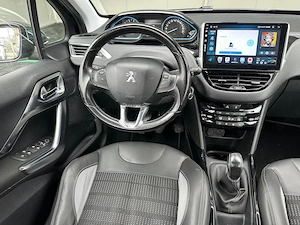 Peugeot 2008 1.2 Benzina 110 CP An 2016 - imagine 15