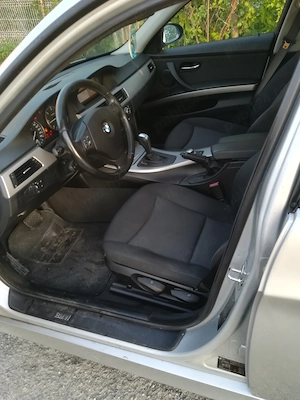 Dezmembrez BMW 320D 2008 - imagine 2