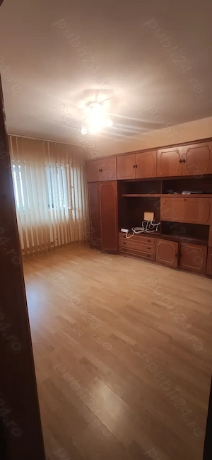 inchiriez apartament  - imagine 2