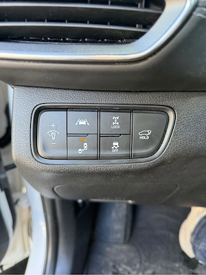 Hyundai Santa Fe 2.2 Diesel 200CP AWD Full Option 2019 Istoric Reprezentanță - imagine 9