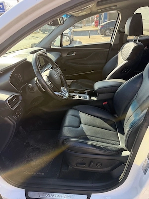 Hyundai Santa Fe 2.2 Diesel 200CP AWD Full Option 2019 Istoric Reprezentanță - imagine 10