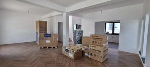 Vilă Individuală cu 700 mp Teren și Mansardă Amenajată - imagine 2