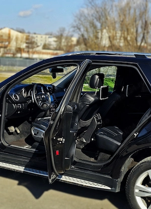 Mercedes-Benz ML 320 CDI 4MATIC | 7G-Tronic | Pachet Offroad | Rear Entertainment | - imagine 8