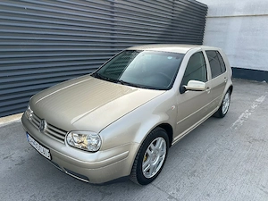 Volkswagen Golf 1.6benzina 2003