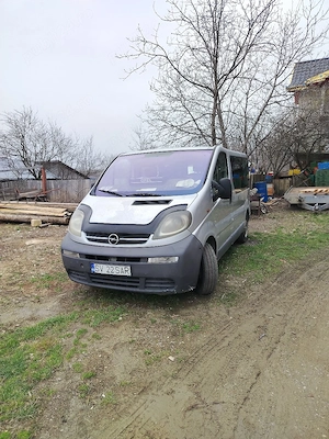 Vând Opel Vivaro 1.9 Tdi