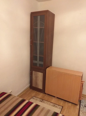 Persoana fizica, inchiriez garsoniera   Galata zona  Policlinica de recuperare . - imagine 2