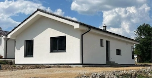 executam  case modulare 