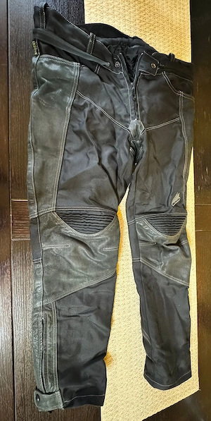 Se vând articole vestimentare moto. Pentru poze și detalii suplimentare răspund whatsapp. - imagine 3
