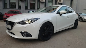Vând Mazda 3 JMZBM547621174311