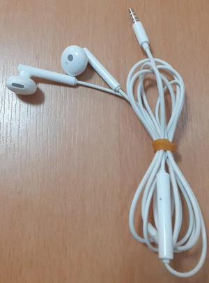 Vând Căști cu hands free și mufa jack, pentru telefon
