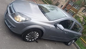 Opel Astra H 1.6 Twinport - imagine 3