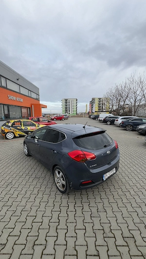 Kia Ceed în stare impecabilă  - imagine 4