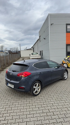 Kia Ceed în stare impecabilă  - imagine 3