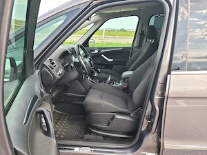 Ford Galaxy model facelift, echipare Titanium, 2.0diesel 163cp, cutie manuala, 7locuri - imagine 6