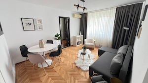 Închiriez apartament 3 camere - zona Mervil Piața 1 mai