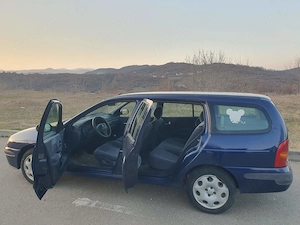 Renault Megane Grandtour - imagine 7