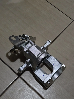 Set Frână Spate NOU - 2 Etrieri (Stg+Dr) + Plăcuțe Brembo  - imagine 4