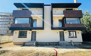 Case de vânzare Duplex