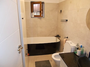 Duplex Mosnita Veche, 2014, parter, 3 camere, mobilat, utilat, despartit de camera tehnica, com=0% - imagine 13