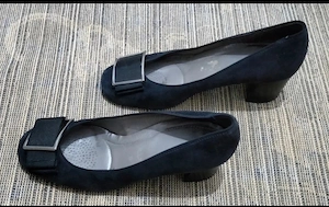 Pantofi marimea 37,toc 4 cm