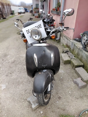 vand scutere de 125 si doua de 49 cm - imagine 2