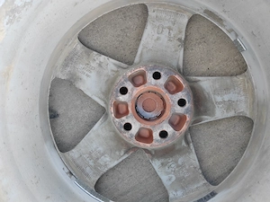 Vând roti complete r17 5x112