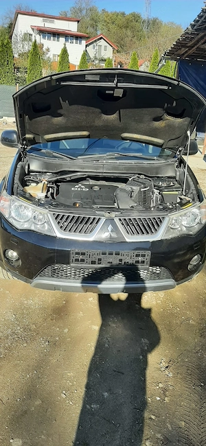 Vand Mitsubishi Outlander - imagine 5