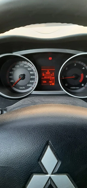 Vand Mitsubishi Outlander - imagine 4