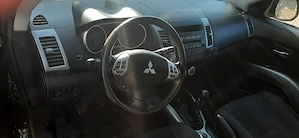 Vand Mitsubishi Outlander - imagine 2