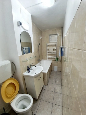 Proprietar . inchiriez garsoniera 34mp. 100 metri metrou .