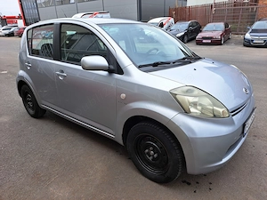 Daihatsu Sirion 1.0 benzina 2006 - imagine 6