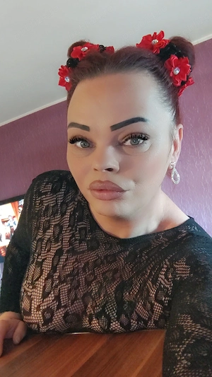 buna sunt ioana am 39 ani