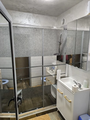 garsoniera de inchiriat - imagine 5