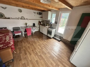 Apartament de locuit + atelier auto + terasa și curte generoasă  - imagine 2