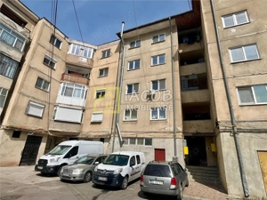 Apartament cu 3 camere de inchiriat, Comanesti, jud. Bacau - imagine 2